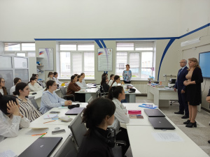 Встреча главного врача Ильмира Заманова со студентами Когалымского политехнического колледжа в рамках программы заключения целевых договоров