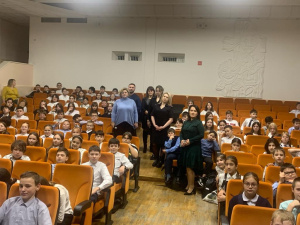  Информационный час со школьниками