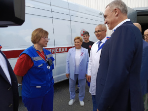 Губернатор Югры посетил отделение скорой помощи в Когалыме