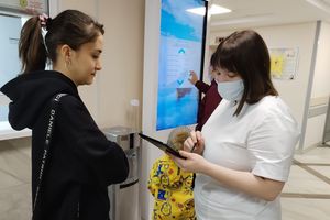 Помощь пациентам в записи на приём к специалистам