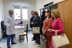 В Когалыме представители ООО «ЛУКОЙЛ-Западная Сибирь» посетили отделение дневного стационара